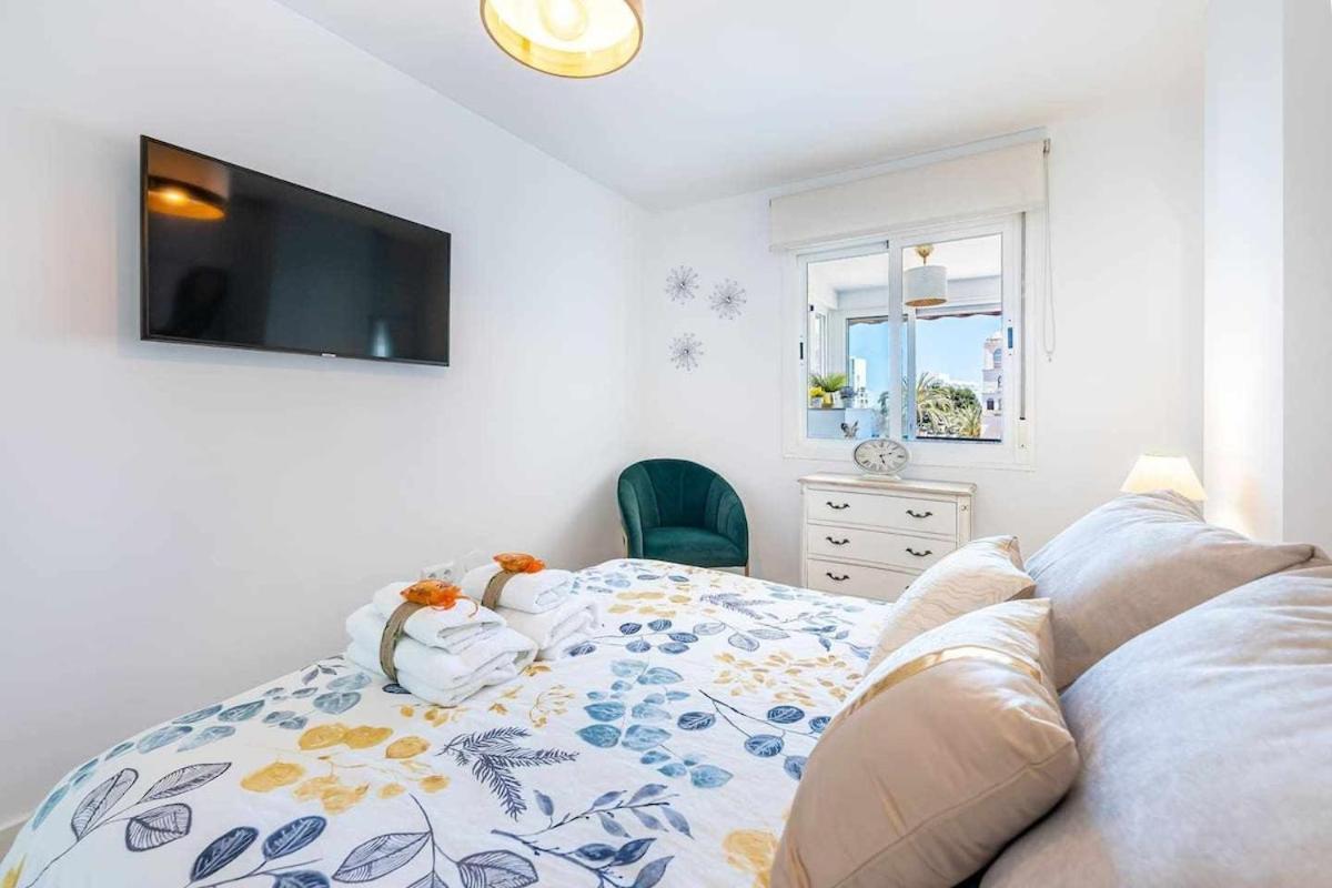 797 Holiday Rentals - Lujoso Apartamento En Arroyo Con Piscina Benalmadena Luaran gambar