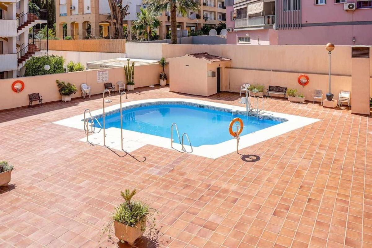797 Holiday Rentals - Lujoso Apartamento En Arroyo Con Piscina Benalmadena Luaran gambar