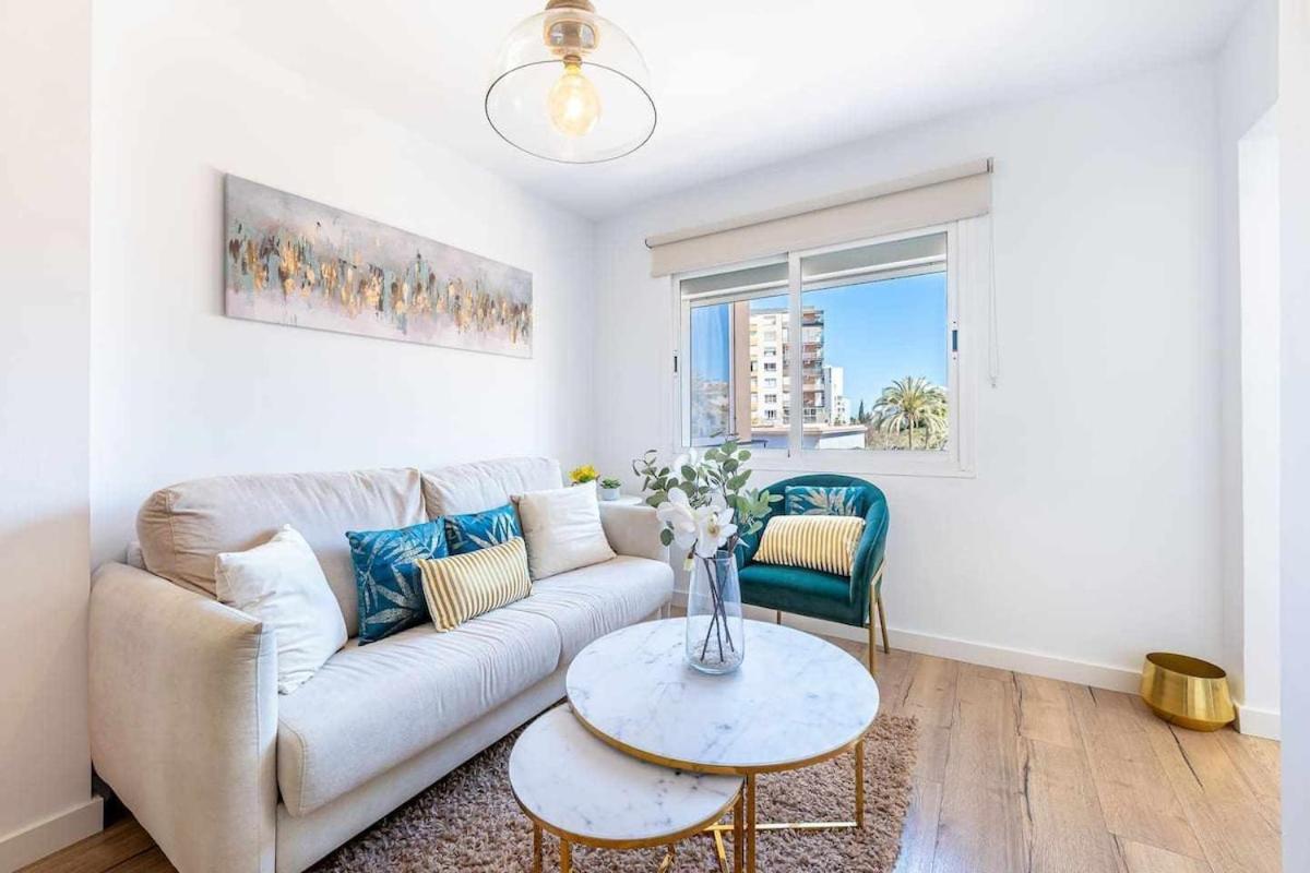 797 Holiday Rentals - Lujoso Apartamento En Arroyo Con Piscina Benalmadena Luaran gambar