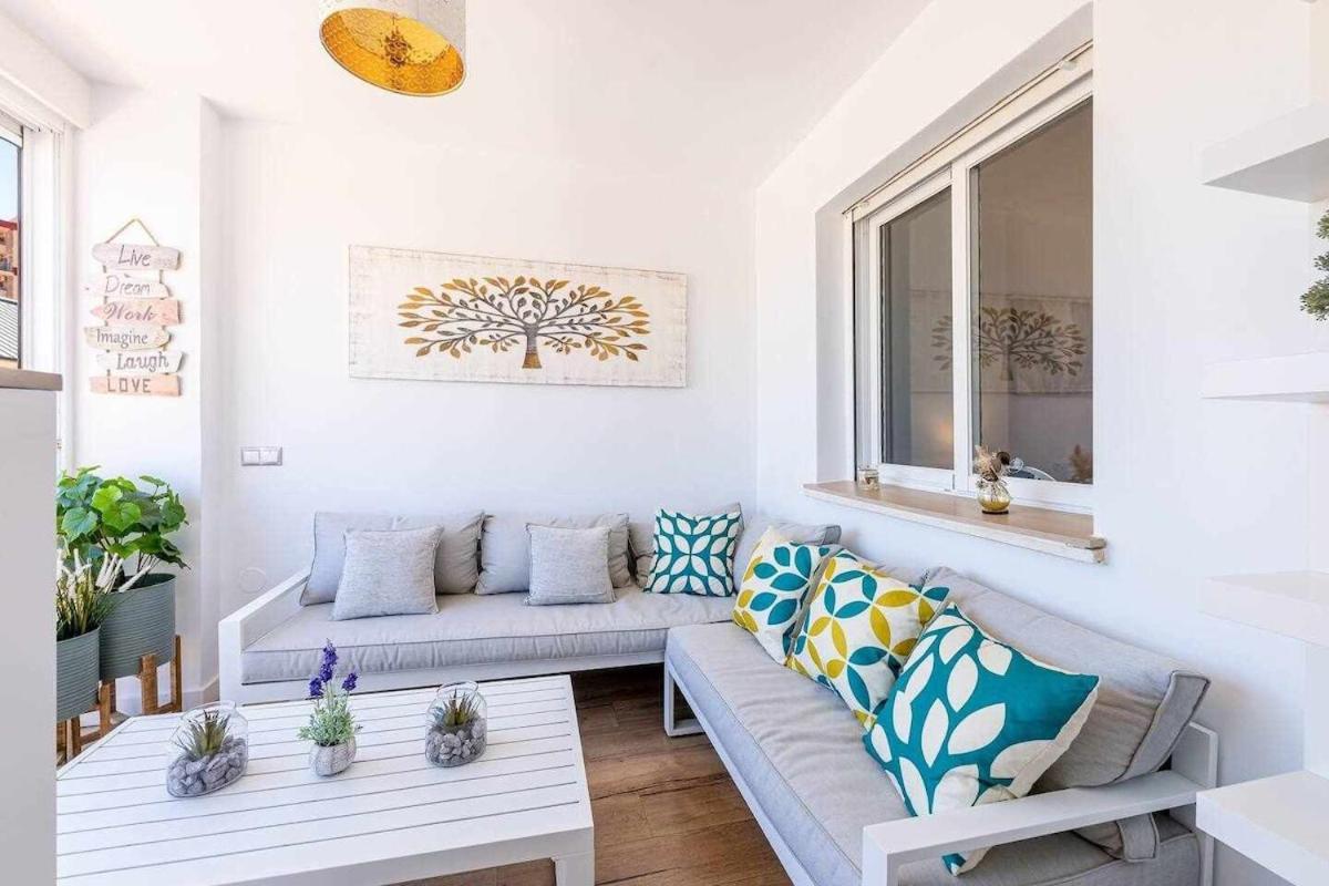 797 Holiday Rentals - Lujoso Apartamento En Arroyo Con Piscina Benalmadena Luaran gambar